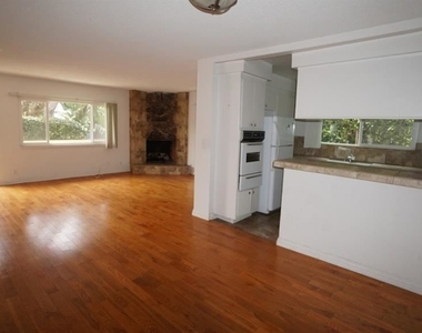 1453 Berkeley St Apt 1 - Photo Thumbnail 3