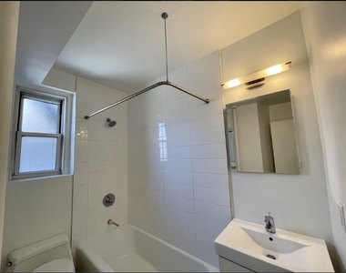 364 West 18th Street - Photo Thumbnail 4