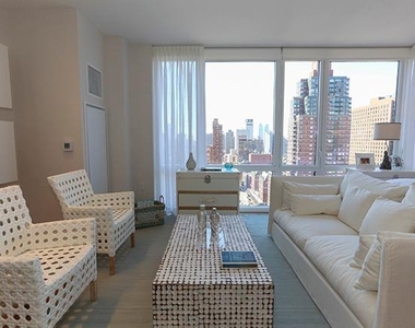 160 West 62nd Street - Photo Thumbnail 2