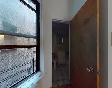 334 East 93 Street - Photo Thumbnail 3