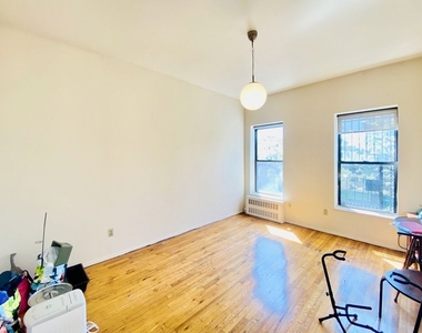 1116 Manhattan Avenue - Photo Thumbnail 5