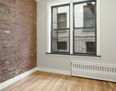 209 East 25th Street - Photo Thumbnail 1