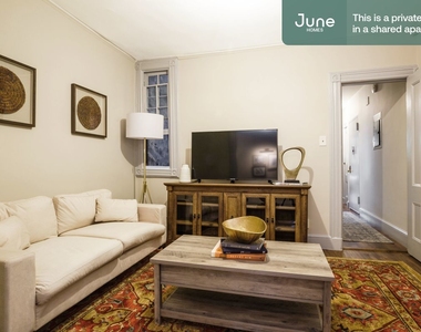 336 West 47th Street - Photo Thumbnail 2