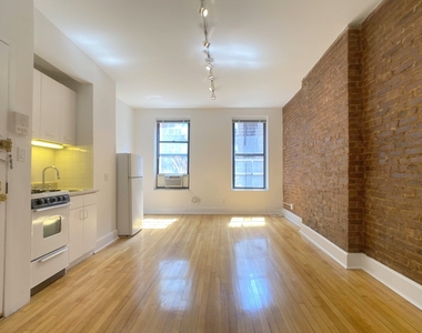 432 East 66th Street - Photo Thumbnail 0