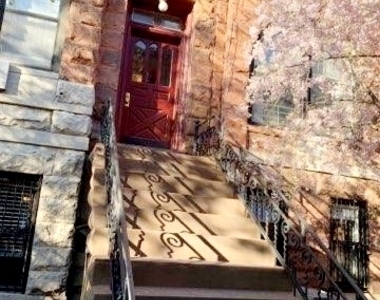 625 Carroll Street - Photo Thumbnail 11