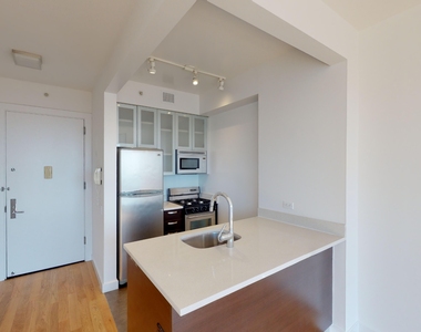 808 Columbus Avenue - Photo Thumbnail 7