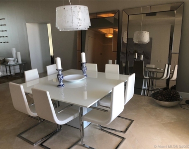 15811 Collins Ave - Photo Thumbnail 2