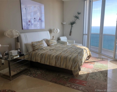 15811 Collins Ave - Photo Thumbnail 5