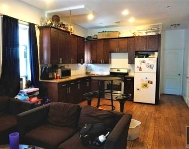 130 Dumont Avenue - Photo Thumbnail 2