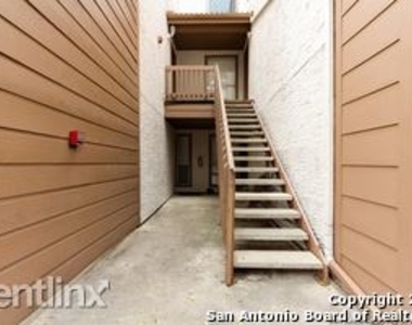 4107 Medical Dr Apt 5208 - Photo Thumbnail 11