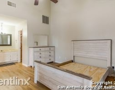 4107 Medical Dr Apt 5208 - Photo Thumbnail 7