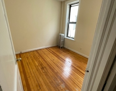 4152 49th street Astoria - Photo Thumbnail 1