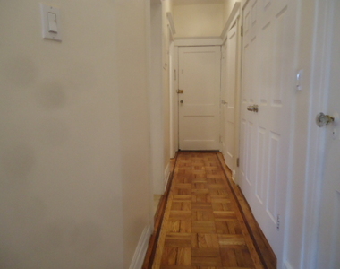 144 Linden Boulevard - Photo Thumbnail 4