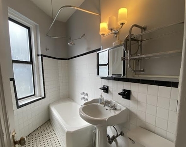 485 Central Park West - Photo Thumbnail 5