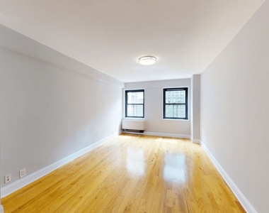 301 East 47th Street - Photo Thumbnail 3