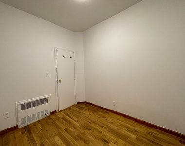 1 BD Available on Bedford - Photo Thumbnail 3