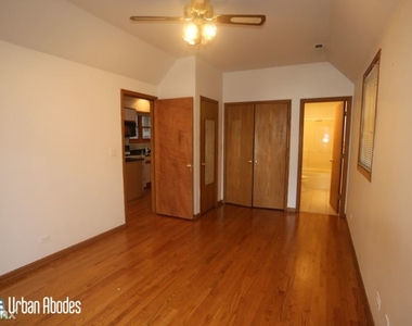 3713 N Janssen Ave 202 - Photo Thumbnail 9