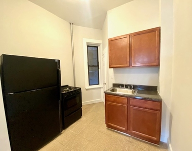 528 Flatbush Avenue - Photo Thumbnail 3