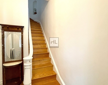 184 Madison Street - Photo Thumbnail 7