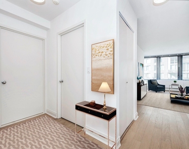 222 East 34th Street - Photo Thumbnail 1