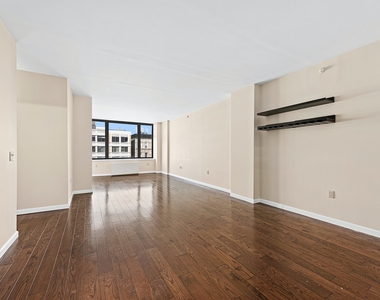 380 Lenox Avenue - Photo Thumbnail 5