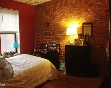 28 Symphony Rd Apt 4 - Photo Thumbnail 3