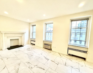 312 East 51st Street - Photo Thumbnail 2