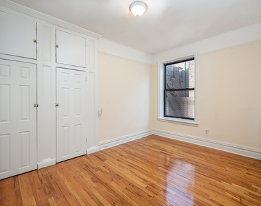 812 West 181st Street - Photo Thumbnail 3