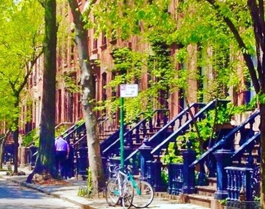 Waverly Place - Photo Thumbnail 0