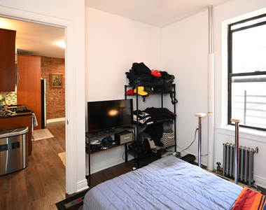 2475 Hughes Avenue - Photo Thumbnail 4