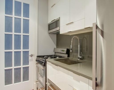 208 East 25th Street - Photo Thumbnail 1