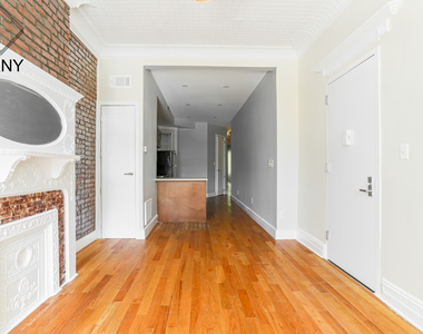 87 Stuyvesant Avenue - Photo Thumbnail 3