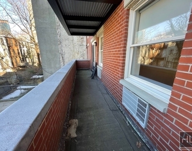 567 Warren St - Photo Thumbnail 16