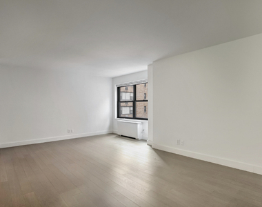 120 East 34th Street - Photo Thumbnail 0