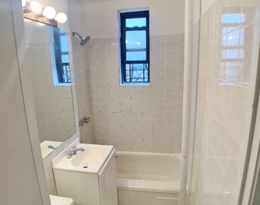 2137 33rd St 4f - Photo Thumbnail 8