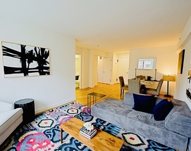 101 West 15th Street - Photo Thumbnail 1