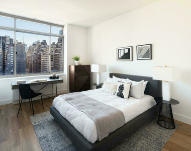 200 West 26th Street - Photo Thumbnail 2