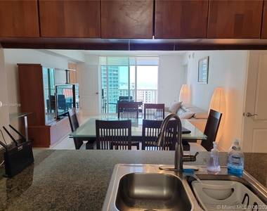 1200 Brickell Bay Dr - Photo Thumbnail 32