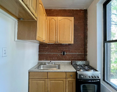 231 East 115th Street - Photo Thumbnail 7