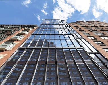 227 Lexington Avenue - Photo Thumbnail 4