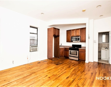 526 Lafayette Avenue - Photo Thumbnail 5