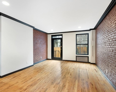 410 West 22nd Street - Photo Thumbnail 1