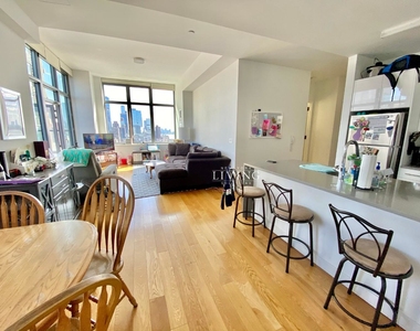 606 West 57th Street - Photo Thumbnail 3