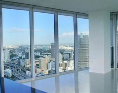 475 Brickell Ave Apt 5113 - Photo Thumbnail 4