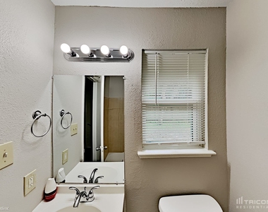 2706 Dewberry Lane - Photo Thumbnail 8