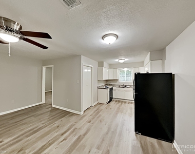 2706 Dewberry Lane - Photo Thumbnail 5