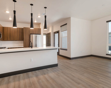 11700 E 26th Ave - Photo Thumbnail 5