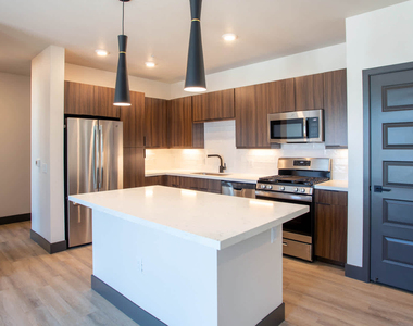 11700 E 26th Ave - Photo Thumbnail 3