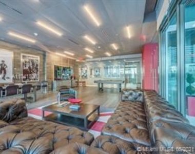 1080 Brickell Ave Unit 4400 - Photo Thumbnail 5