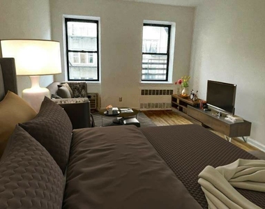 418 East 83rd Street - Photo Thumbnail 2